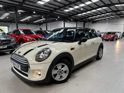 White Used 2014 Mini Cooper Hatch Hatchback | £10,330 (Good price)