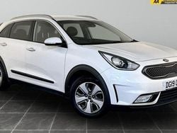 White Used 2019 Kia Niro SUV | £10,995 (Good price)