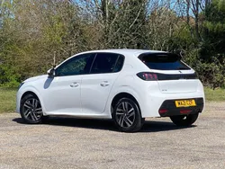 White Used 2021 Peugeot 208 Allure Hatchback | £13,357 (Fair price)