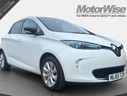 White Used 2015 Renault Zoe Dynamique Hatchback | £3,495 (Super price)