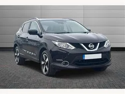 Pearl black Used 2016 Nissan Qashqai N-TEC SUV | £8,990 (Good price)