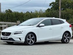 White Used 2018 Volvo V40 R-Design Pro Estate | £10,995 (Fair price)