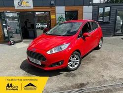 Red Used 2015 Ford Fiesta Zetec Hatchback | £5,395 (Fair price)