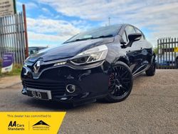 Black Used 2016 Renault Clio IV Dynamique Hatchback | £4,495 (Fair price)