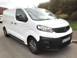 White Used 2022 Fiat Scudo S Van | £14,000 (Good price)