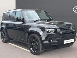 Black Used 2025 Land Rover Defender HSE Dynamic SUV | £80,170