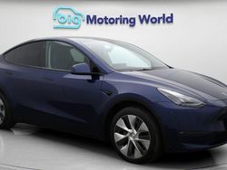 Blue Used 2022 Tesla Model Y Long Range AWD SUV | £22,000 (Fair price)