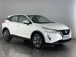 White Used 2022 Nissan Qashqai Acenta Premium SUV | £15,800 (Good price)