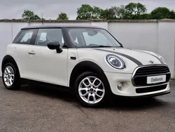 White Used 2018 Mini Cooper Hatch Hatchback | £10,795 (Super price)