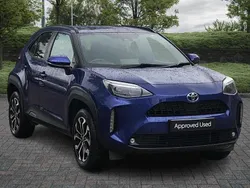 Galactic blue Used 2023 Toyota Yaris Hybrid Design Estate | £19,900 (Fair price)