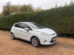 White Used 2012 Ford Fiesta Titanium Hatchback | £5,695 (Fair price)