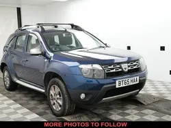 Blue Used 2015 Dacia Duster Lauréate SUV | £5,129 (Fair price)