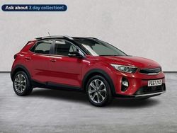 Red Used 2017 Kia Stonic First Edition SUV | £7,880 (A bit pricey)