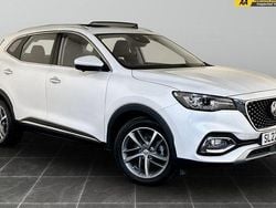 White Used 2022 MG HS Exclusive SUV | £14,995 (Good price)