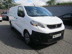 White Used 2020 Peugeot Expert Van | £7,995 (Fair price)