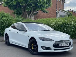 White Used 2014 Tesla Model S Sedan | £8,995 (Expensive)