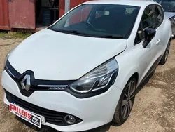White Used 2015 Renault Clio IV Dynamique Hatchback | £2,250