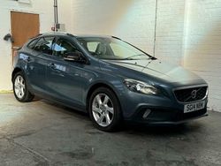 Blue Used 2014 Volvo V40 Estate | £4,300 (Fair price)