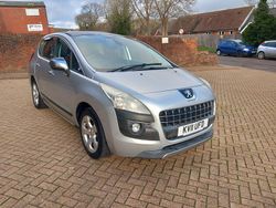 Silver Used 2011 Peugeot 3008 Hatchback | £1,995 (Good price)