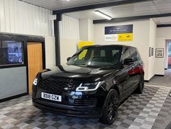 Black Used 2018 Land Rover Range Rover Vogue SUV | £30,995 (Fair price)