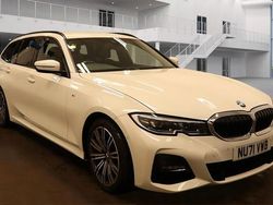White Used 2021 BMW 320 M Sport Estate | £21,399 (Fair price)
