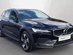 Black Used 2021 Volvo V60 CC Estate | £21,495 (Fair price)