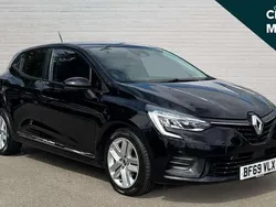 Black Used 2020 Renault Clio V Play Hatchback | £8,120 (Fair price)