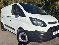 White Used 2017 Ford Transit Custom Van | £9,490 (Good price)