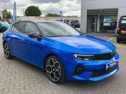 Blue Used 2024 Vauxhall Astra Ultimate Hatchback | £22,995 (Fair price)