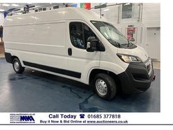 White Used 2018 Peugeot Boxer Van | £8,840 (A bit pricey)