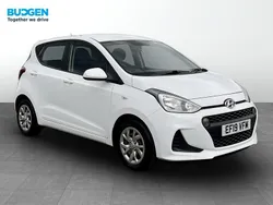 White Used 2019 Hyundai i10 SE Hatchback | £7,450 (Good price)