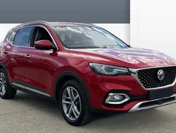 Red Used 2022 MG HS Exclusive SUV | £15,258 (Fair price)