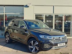 Black Used 2019 VW Touareg R-line SUV | £22,799 (Fair price)
