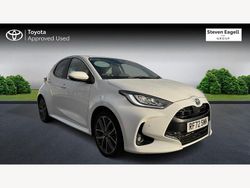 White Used 2023 Toyota Yaris Hybrid Hatchback | £19,177 (Fair price)