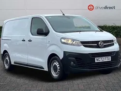 Solid kaolin white Used 2022 Vauxhall Vivaro S Van | £11,848 (Fair price)