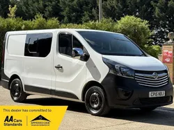 White Used 2015 Vauxhall Vivaro Van | £6,990 (A bit pricey)