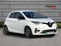White Used 2023 Renault Zoe Techno Hatchback | £12,994 (Fair price)