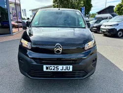 White New 2025 Citroën Berlingo MPV | £19,495