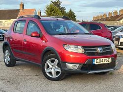 Red Used 2014 Dacia Sandero Lauréate Hatchback | £1,288 (Fair price)