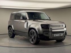Gallium silver Used 2023 Land Rover Defender SE Dynamic SUV | £57,200 (Fair price)