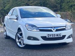 White Used 2009 Vauxhall Astra SRi Hatchback | £2,499 (A bit pricey)