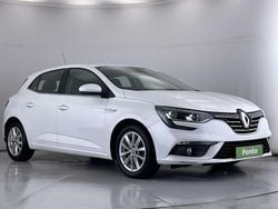 White Used 2017 Renault Mégane IV Dynamique Hatchback | £7,350 (Fair price)