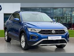Ravenna blue metallic Used 2025 VW T-Roc Match SUV | £26,995 (A bit pricey)
