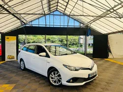 Toyota Auris Hybrid