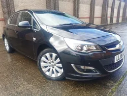 Black Used 2015 Vauxhall Astra Elite Hatchback | £4,350 (Good price)
