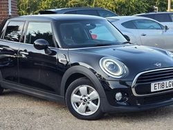 Black Used 2018 Mini Cooper Hatch Hatchback | £10,449 (Good price)