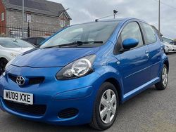 Blue Used 2009 Toyota Aygo Hatchback | £2,295 (Super price)