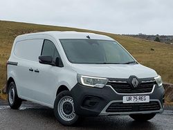 White New 2025 Renault Kangoo MPV | £18,495 (Fair price)