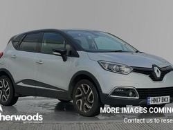 Silver Used 2017 Renault Captur Dynamique SUV | £7,299 (Fair price)