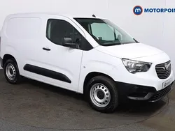 White New 2024 Vauxhall Combo MPV | £11,999 (Good price)